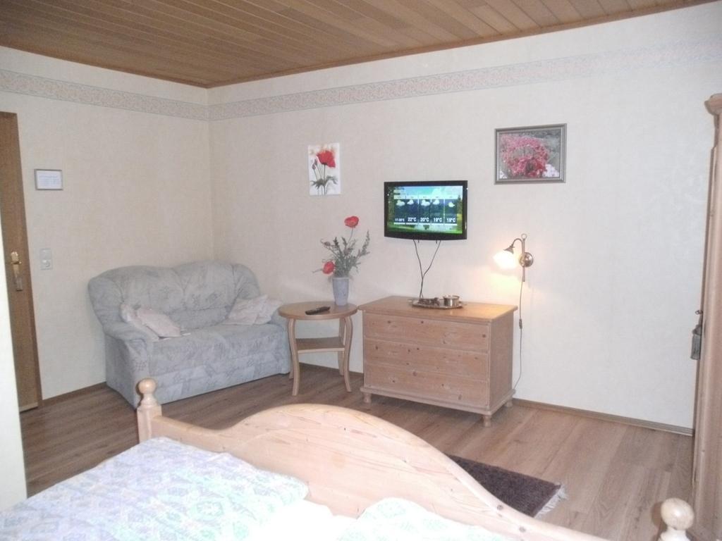 Pension Waldfrieden Maring-Noviand Habitación foto