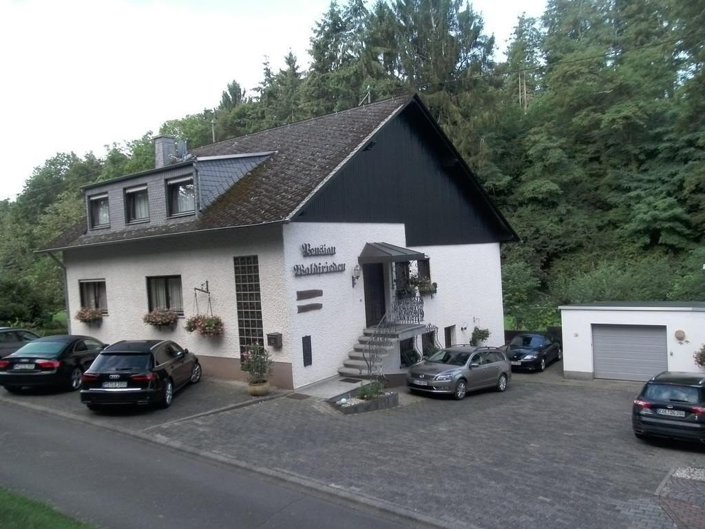 Pension Waldfrieden Maring-Noviand Exterior foto