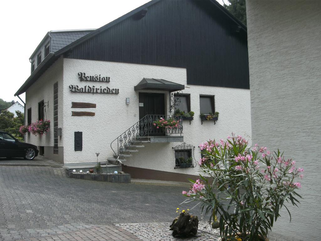 Pension Waldfrieden Maring-Noviand Exterior foto